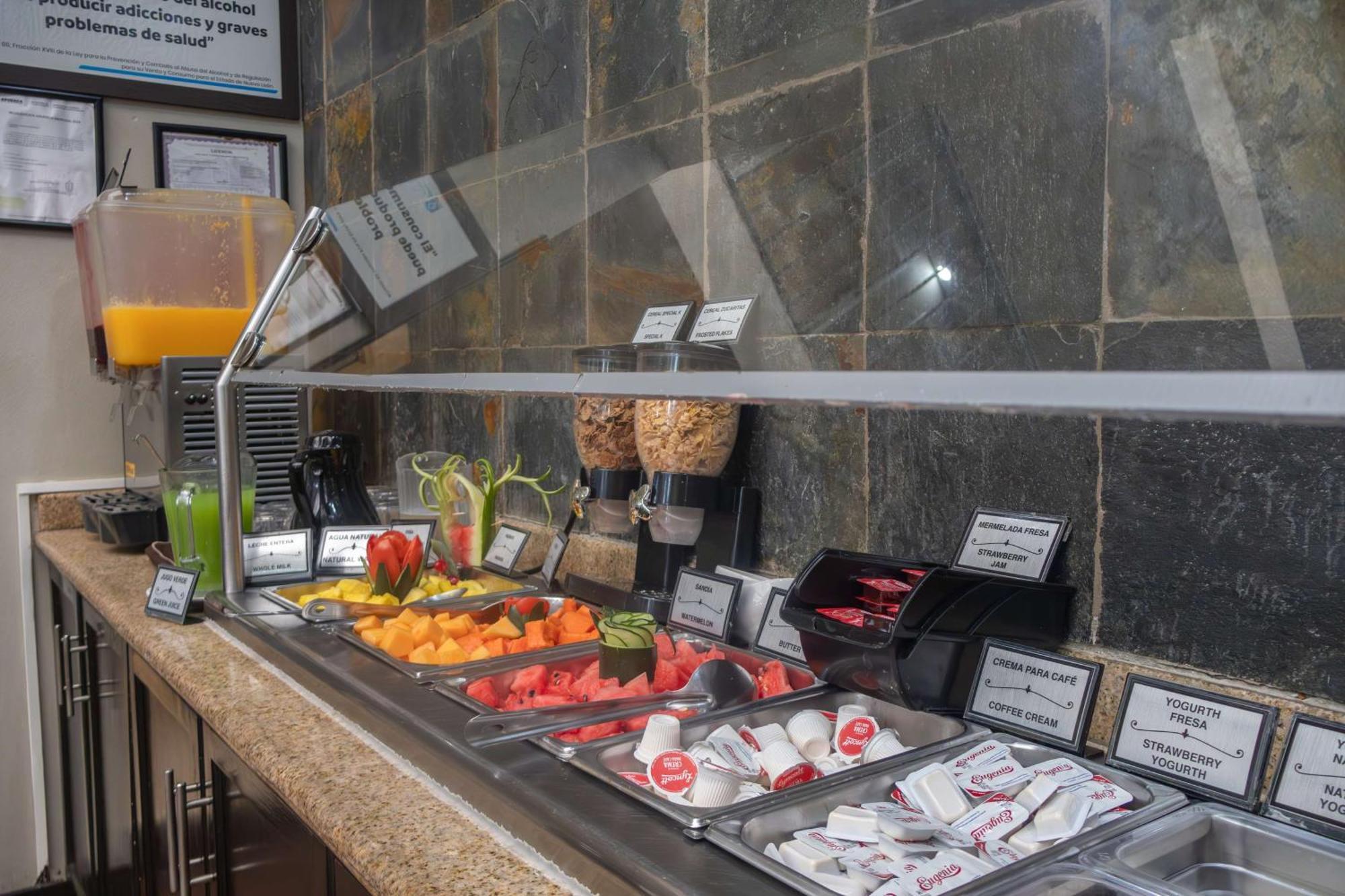 Best Western Plus Monterrey Airport Apodaca Extérieur photo